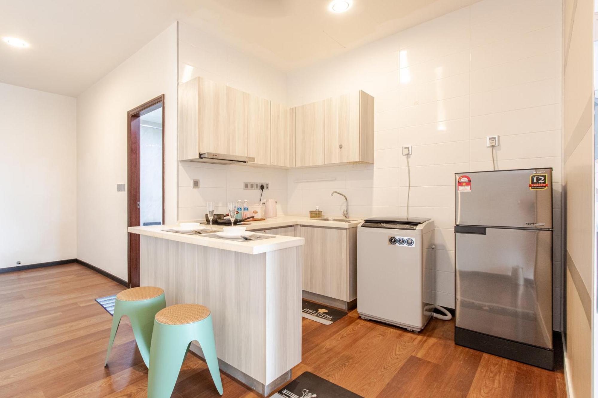 Paragon Suites Studios With Private Jacuzzi Near Ciq Rts 新山 外观 照片